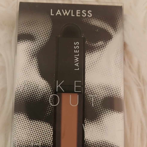 💋FIRM! NWT LAWLESS SOFT MATTE LIQUID LIPSTICK CAMERON - Picture 4 of 10
